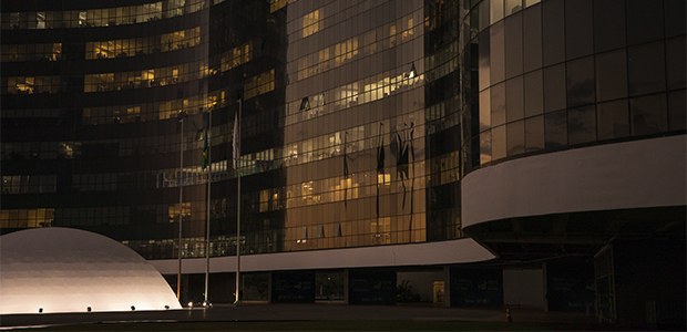 Ataques indevidos contra o sistema eletrônico de votação e ameaças a servidores públicos federai...