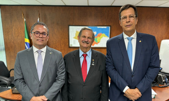 Corte eleitoral tem novos desembargador e ouvidor