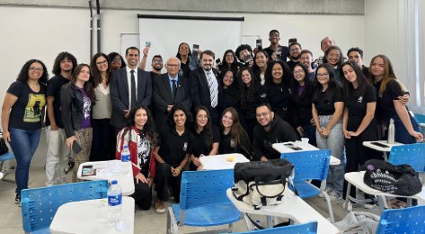 Direção da EJE participa de evento no campus da UFPE de Caruaru Alunos apresentaram projetos de incentivo à participação dos jovens nas eleições