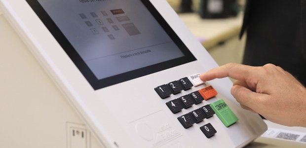 Eleições 2022: quem não votou no 1º turno pode e deve votar no dia 30 de outubro Para participar da votação no 2º turno, o título de eleitor precisa estar regular