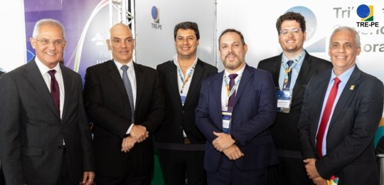 Em seminário internacional, Moraes destaca os desafios brasileiros na regulamentação de big techs Presidente do TSE participou de Fórum sobre Justiça e Inovação em painel sobre incorporação de n...