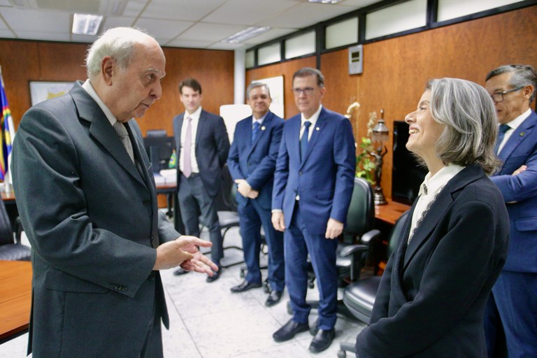 Em visita ao TRE-PE, presidente do TSE fala em prioridade para a biometria 5