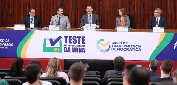 Foto: Antonio Augusto/Secom/TSE - Encerramento do teste público de segurança da urna - 01.12.2023 Foto: Antonio Augusto/Secom/TSE - Encerramento do teste público de segurança da urna - 01.12.2023