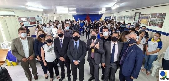 Na Semana do Jovem Eleitor, TRE-PE promove palestra do programa Eleitor Político do Futuro em São Caetano e Catende Na Semana do Jovem Eleitor, TRE-PE promove palestra do programa Eleitor Político do Futuro em Sã...