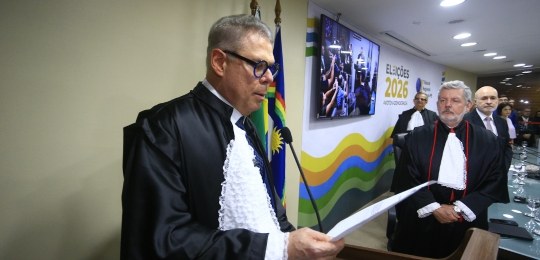 Novo vice-presidente do TRE-PE toma posse com foco na conciliação e mediação