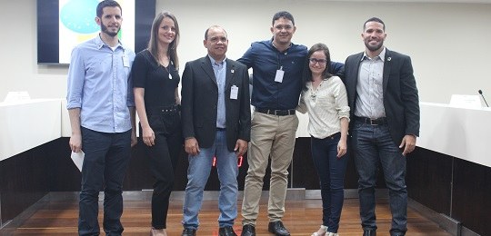 Novos servidores tomam posse no TRE-PE Sessão solene empossou 6 novos servidores, classificados pelo concurso homologado em 2017