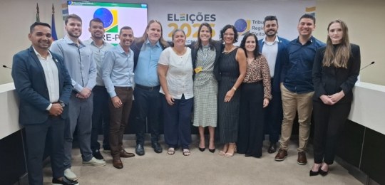 Onze novos servidores são empossados no TRE-PE