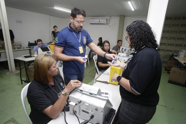 Presidente destaca transparência no início da preparação das urnas para as Eleições 2024 2