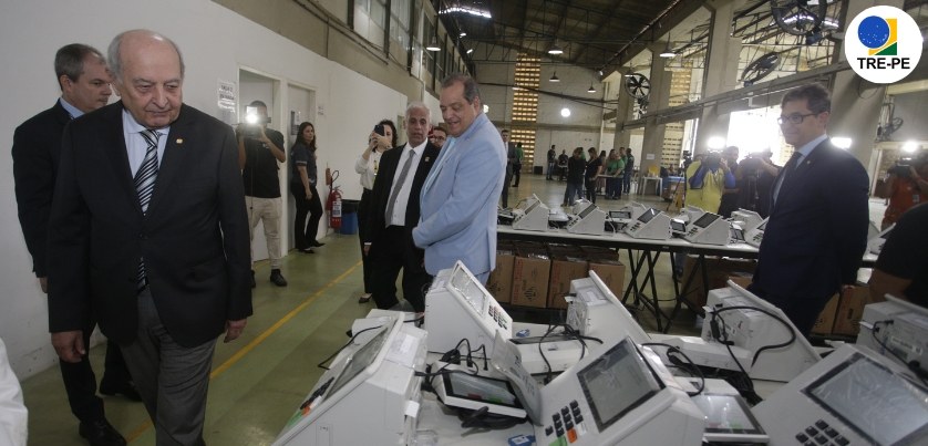 Presidente destaca transparência no início da preparação das urnas para as Eleições 2024 A 7ª zona eleitoral, no Recife, foi a primeira a iniciar o processo no estado