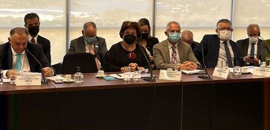 Presidente do TRE-PE participa de encontro no TSE Ministro Edson Fachin, presidente do TSE, reforçou o compromisso da Justiça Eleitoral com a paz ...