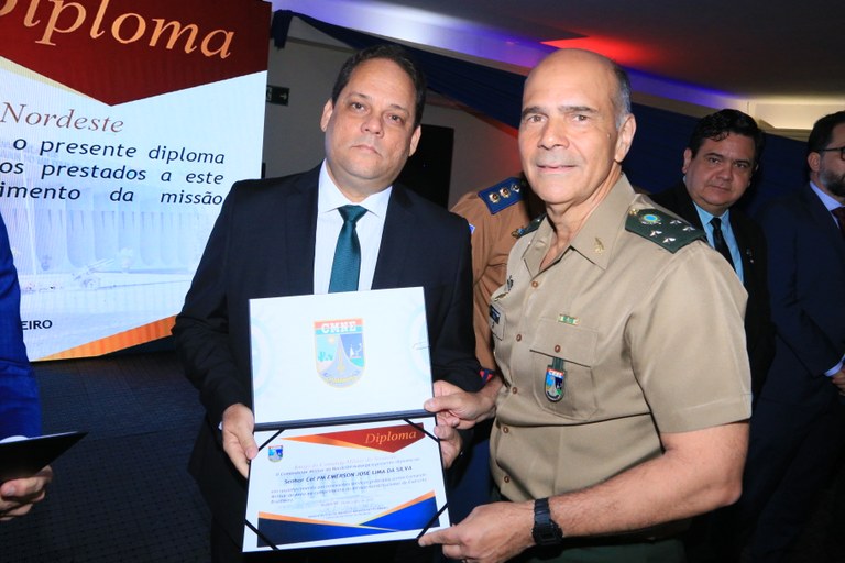 Presidente e vice participam de solenidade pelos 79 anos do Comando Militar do Nordeste 2
