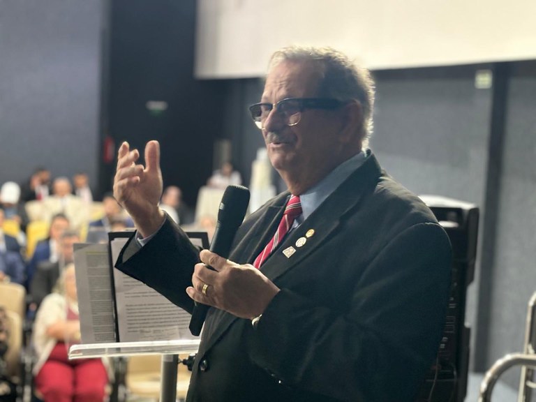 Presidente recebe Título de Cidadão Triunfense em sessão solene no Sertão