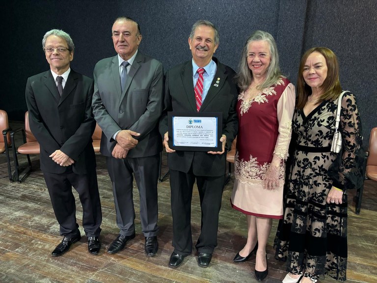 Presidente recebe Título de Cidadão Triunfense em sessão solene no Sertão