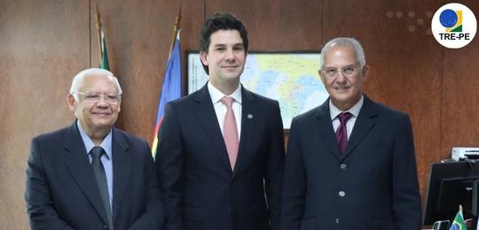 Rodrigo Cahu Beltrão é reconduzido como desembargador eleitoral titular Rodrigo Cahu Beltrão é reconduzido como desembargador eleitoral titular