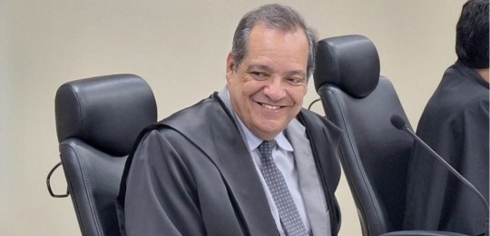 Sessão marca término do mandato de desembargador no TRE-PE Humberto Vasconcelos estava como substituto
