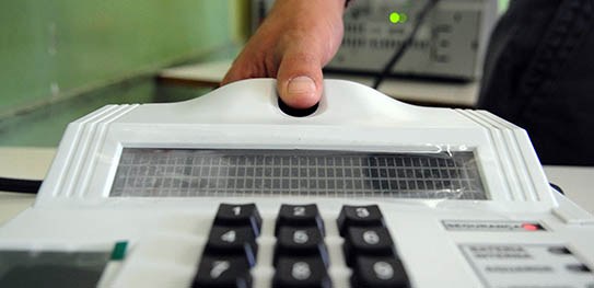 TRE-ES - Cadastramento biométrico 2016