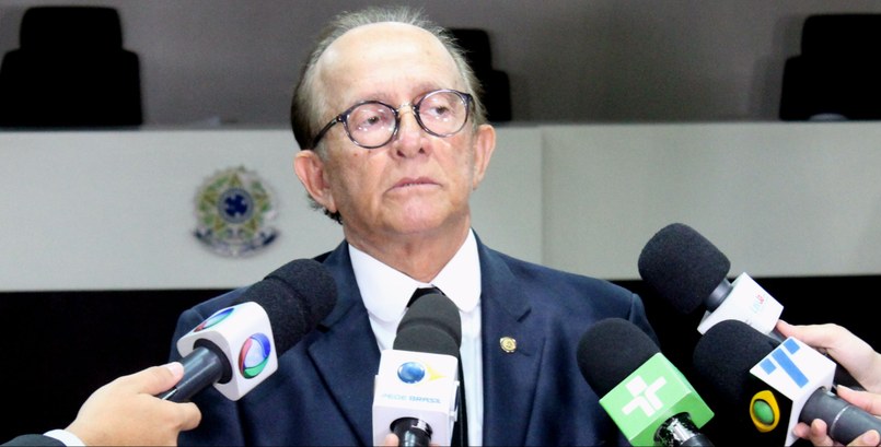 TRE-PE - Coletiva do Presidente José Fernandes Coletiva do Presidente José Fernandes de Lemos - Último dia da Biometria (31/03/2014)