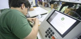 TRE-PE conclui a preparação das quase 23 mil urnas para as Eleições 2026