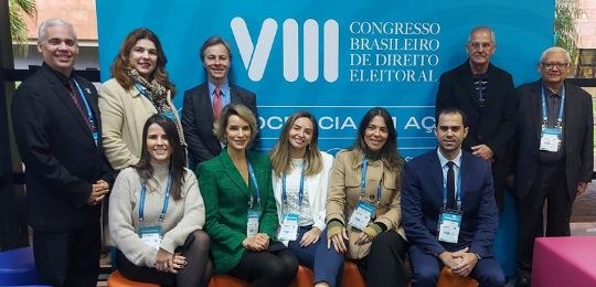 TRE-PE- Congresso de Direito Eleitoral no Paraná Congresso de Direito Eleitoral no Paraná