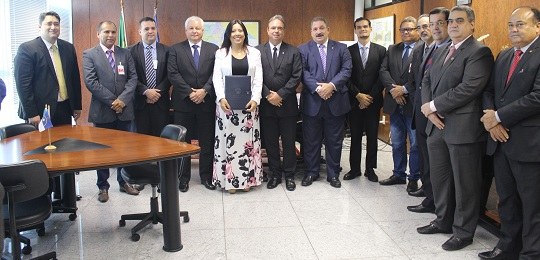 Prefeita assina Termo de Cooperação com o TRE