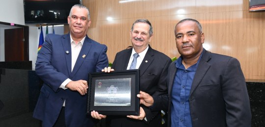 Corregedor do TRE-PE, Fernando Cerqueira, recebe Título de Cidadão Tamandareense em solenidade n...