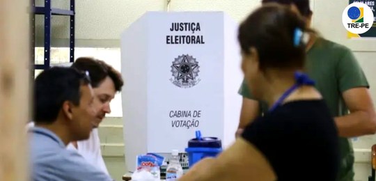 Resolução menciona relógios e óculos inteligentes, fones de ouvido e outros dispositivos capazes...