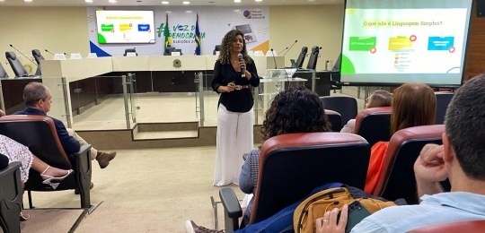 TRE-PE discute linguagem simples e inteligência artificial em capacitação para servidoras e serv...
