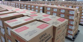 Urnas eleitorais no depósito, QG da Iputinga.