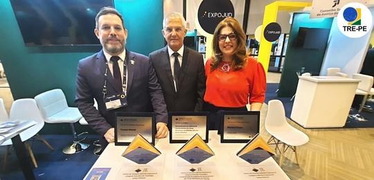 TRE-PE- é premiado nas 3 categorias que concorreu do Prêmio de Inovação Judiciário Exponencial TRE-PE- é premiado nas 3 categorias que concorreu do Prêmio de Inovação Judiciário Exponencial