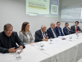 TRE-PE - Eleições 2024: Garanhuns recebe a 4ª turma do curso de atualização para magistrados