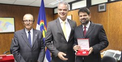 O Presidente do TRE-PE, José Fernandes de Lemos, o Promotor de Justiça, Roberto Brayner e o Dese...