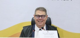 A 65ª sessão ordinária foi a primeira sob o seu comando