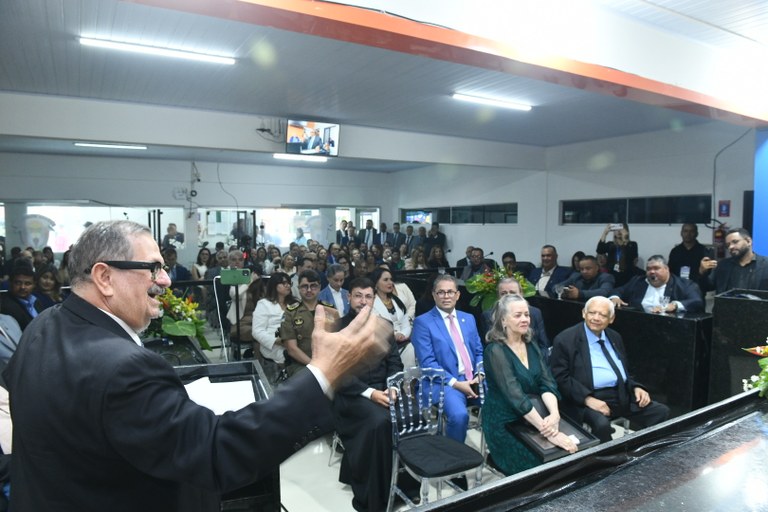 Corregedor do TRE-PE, Fernando Cerqueira, recebe Título de Cidadão Tamandareense em solenidade n...