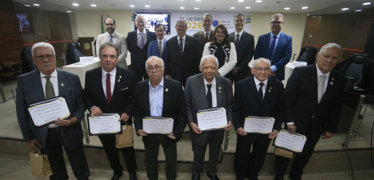 TRE-PE Homenageia ex-presidentes