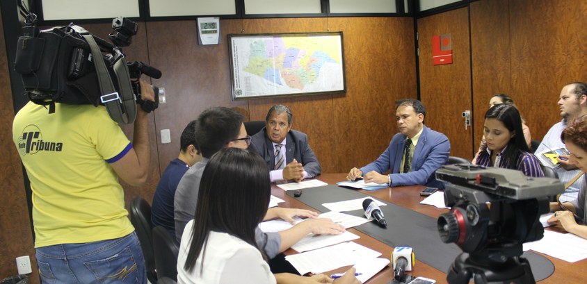 Coletiva com o presidente do TRE-PE para orientar sobre a reta final da biometria