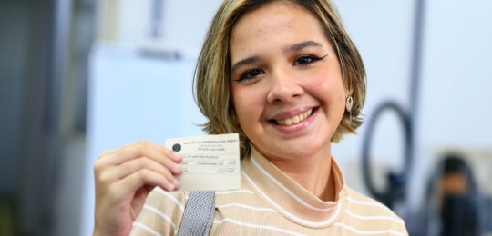 TRE-PE realiza mutirão para coleta biométrica e emissão do 1º título TRE-PE realiza mutirão para coleta biométrica e emissão do 1º título