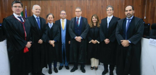 Com plenário cheio e participação presencial de todos os integrantes da Corte, sessão marcou o i...