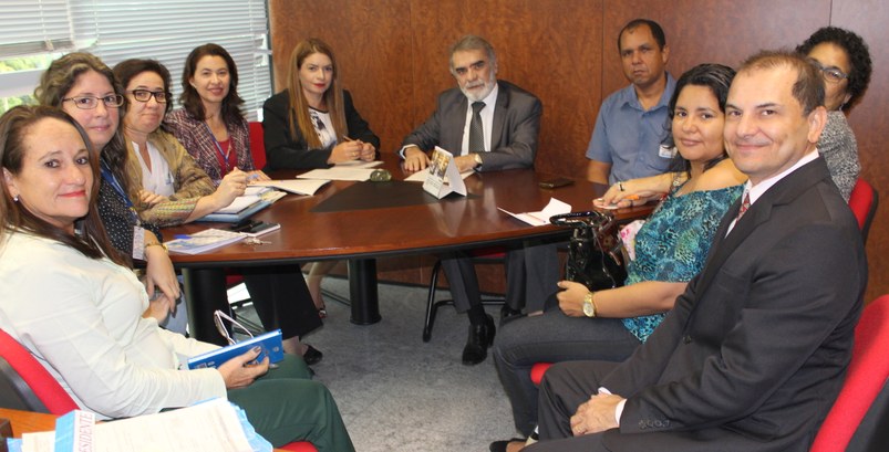 TRE-PE - reunião - com - Amupe.jpg Diretora-geral do TRE-PE comanda reunião sobre a realização da eleição dos conselhos tutelares