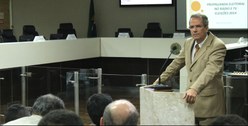 Juiz Eleitoral da Propaganda, Dr. Alexandre Pimentel, em reunião para definir o plano de mídia d...