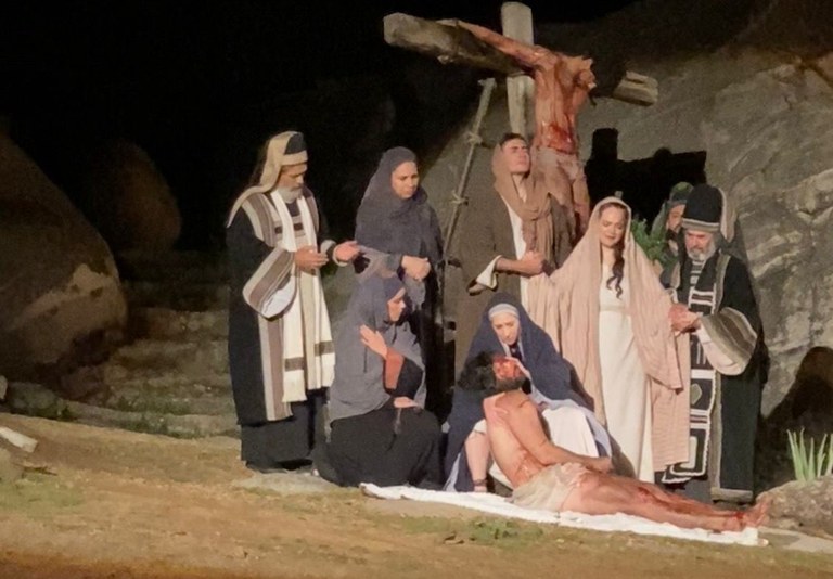 Servidores terceirizados do TRE-PE vivenciam emoção da Paixão de Cristo em Nova Jerusalém