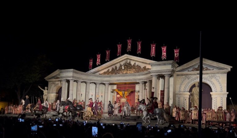Servidores terceirizados do TRE-PE vivenciam emoção da Paixão de Cristo em Nova Jerusalém