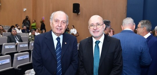 Servidora do Tribunal recebeu homenagem no evento