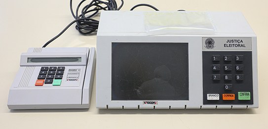 Foto: Antonio Augusto - Urna Eletrônica 1998 - 09.01.2023