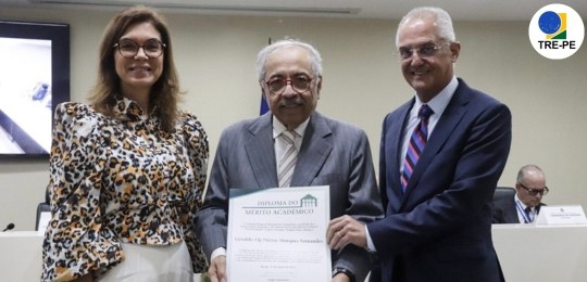 Ministro Og Fernandes recebe Diploma do Mérito Acadêmico da EJE-PE Na mesma sessão, empresário Fernando Campos Júnior foi agraciado com a Medalha Frei Caneca