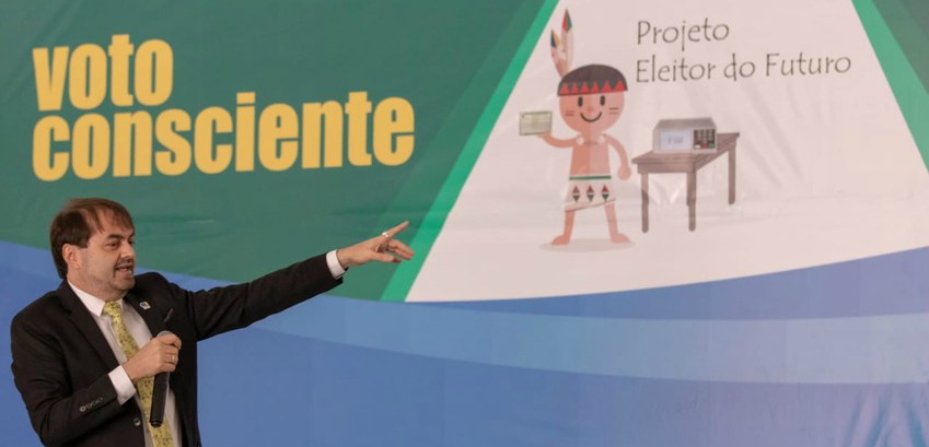 Programa Eleitor do Futuro promove palestras em Manaus, Xexéu e Garanhuns