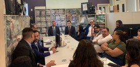 Compromisso prevê recolhimento de bandeiras e bases até as 15h do sábado que antecede a eleição