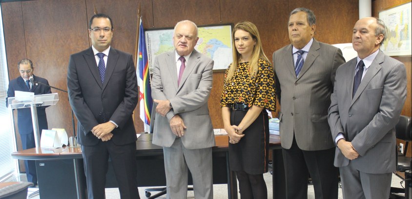 TRE-PE - Foto do encontro com chefes de cartórios julho 2016 Imagem dos chefes de cartórios em reunião no TRE-PE em julho de 2016