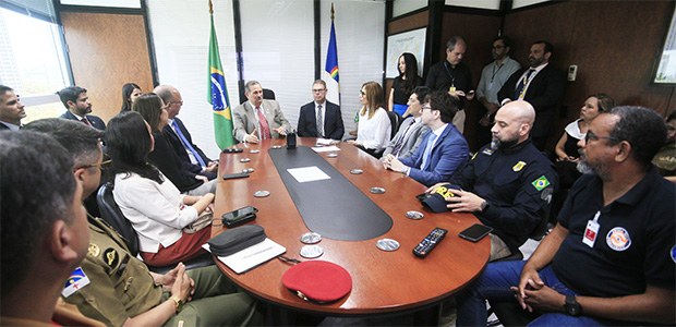 Presidente do TRE-PE se reúne com forças de segurança para balanço do 1º turno