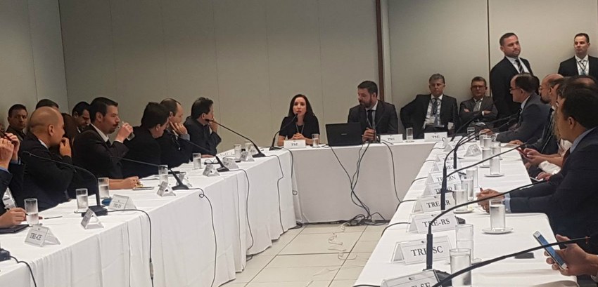 TRE-PE: Reunião de diretores-gerais e secretários de Administração e Orçamento da Justiça Eleitoral no TSE Reunião de diretores-gerais e secretários de Administração e Orçamento da Justiça Eleitoral no TSE