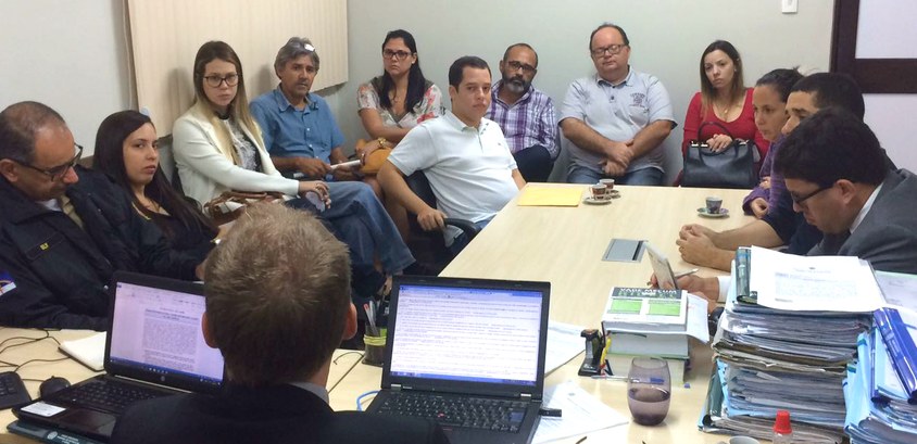 Reunião sobre propaganda em Belo Jardim